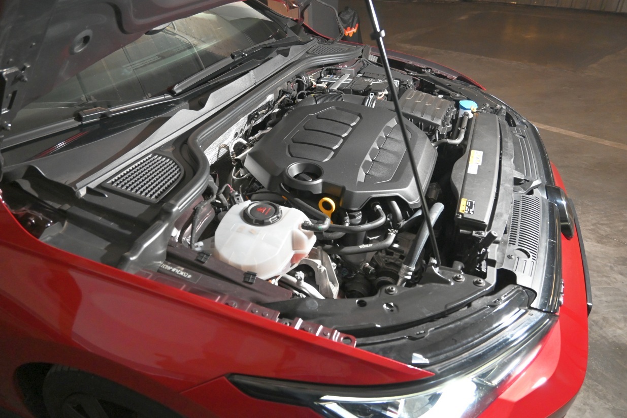 Volkswagen GOLF GTI 2,0 tsi 180kw 245cv dsg 5p 2023 19.600km Gasolina Automatico