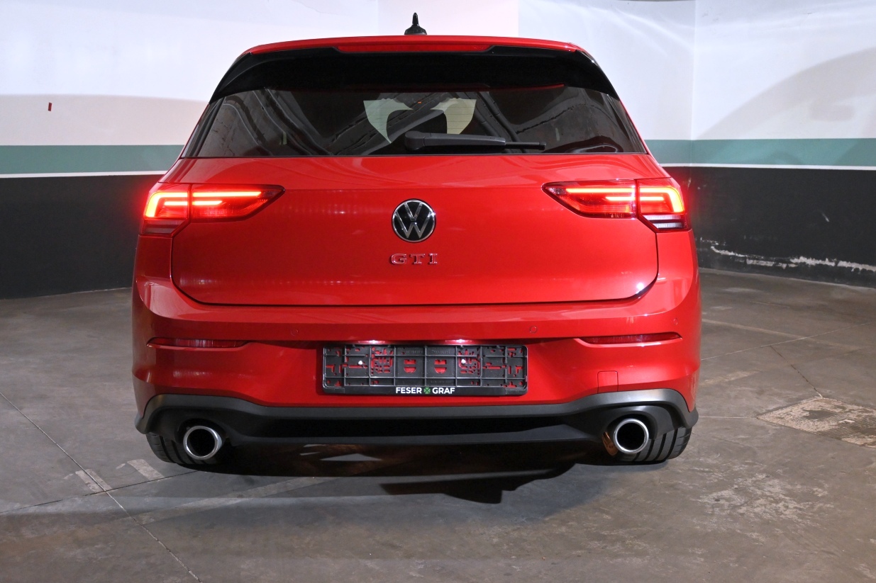 Volkswagen GOLF GTI 2,0 tsi 180kw 245cv dsg 5p 2023 19.600km Gasolina Automatico