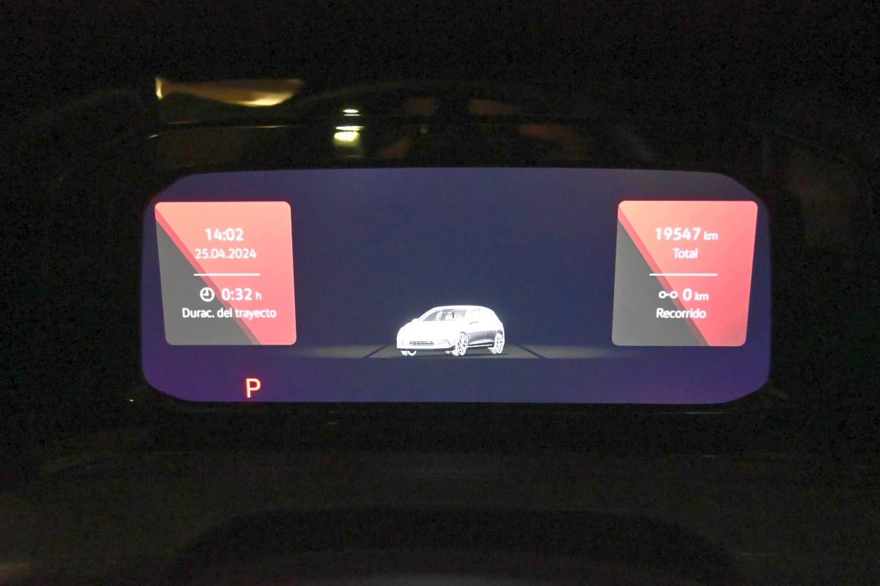 Volkswagen GOLF GTI 2,0 tsi 180kw 245cv dsg 5p 2023 19.600km Gasolina Automatico