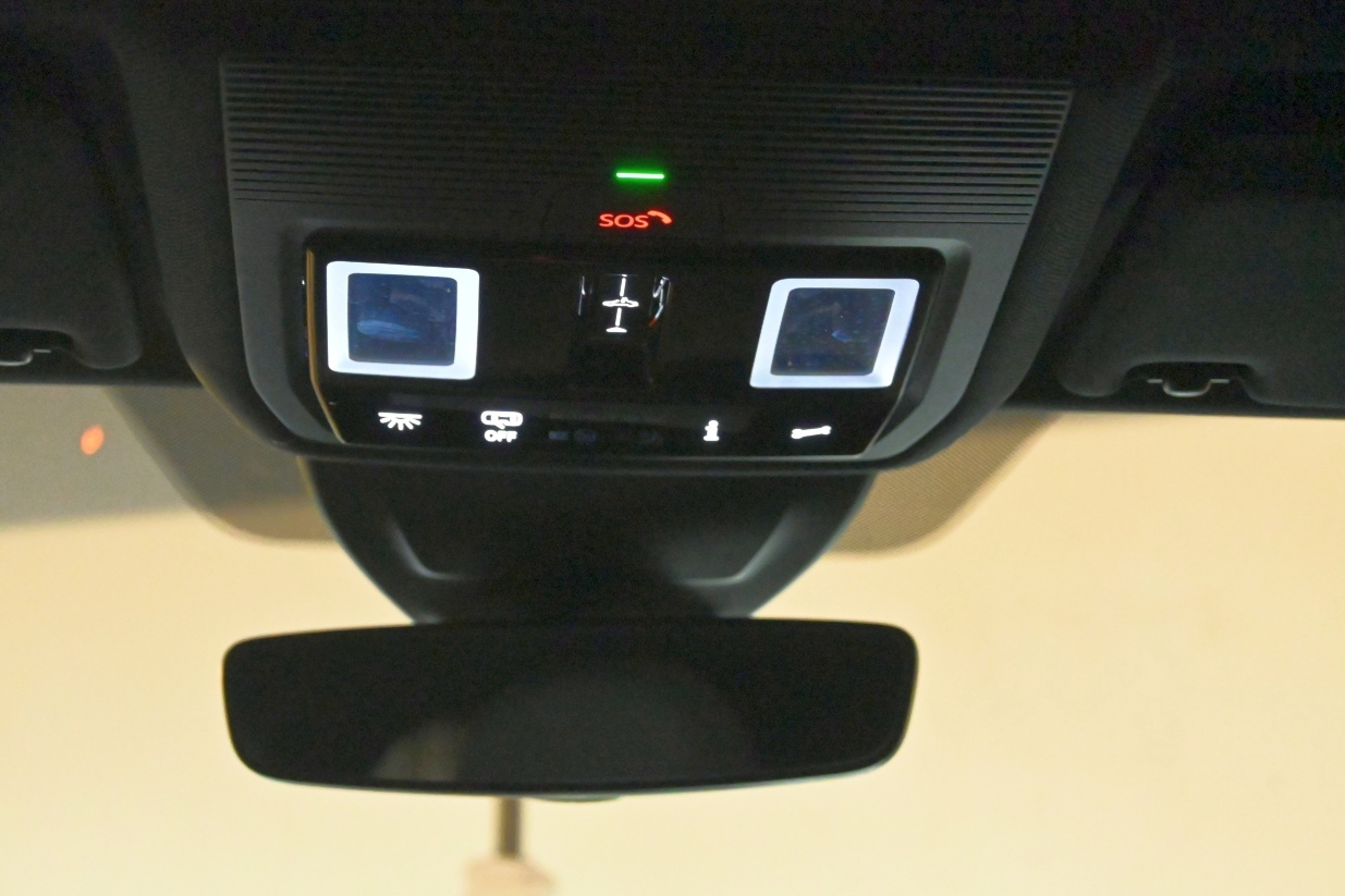 Volkswagen GOLF GTI 2,0 tsi 180kw 245cv dsg 5p 2023 19.600km Gasolina Automatico