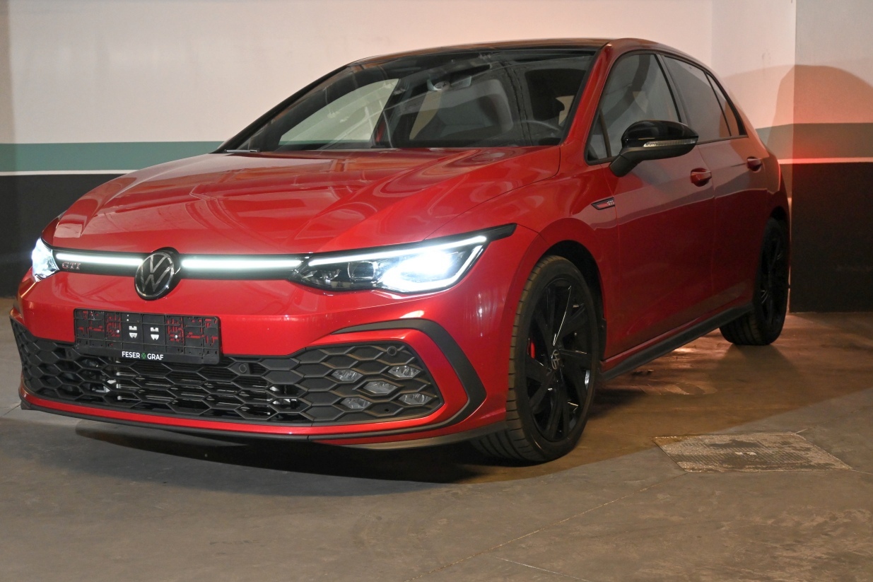Volkswagen GOLF GTI 2,0 tsi 180kw 245cv dsg 5p 2023 19.600km Gasolina Automatico