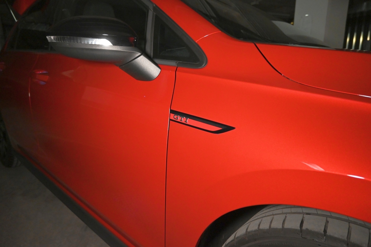 Volkswagen GOLF GTI 2,0 tsi 180kw 245cv dsg 5p 2023 19.600km Gasolina Automatico