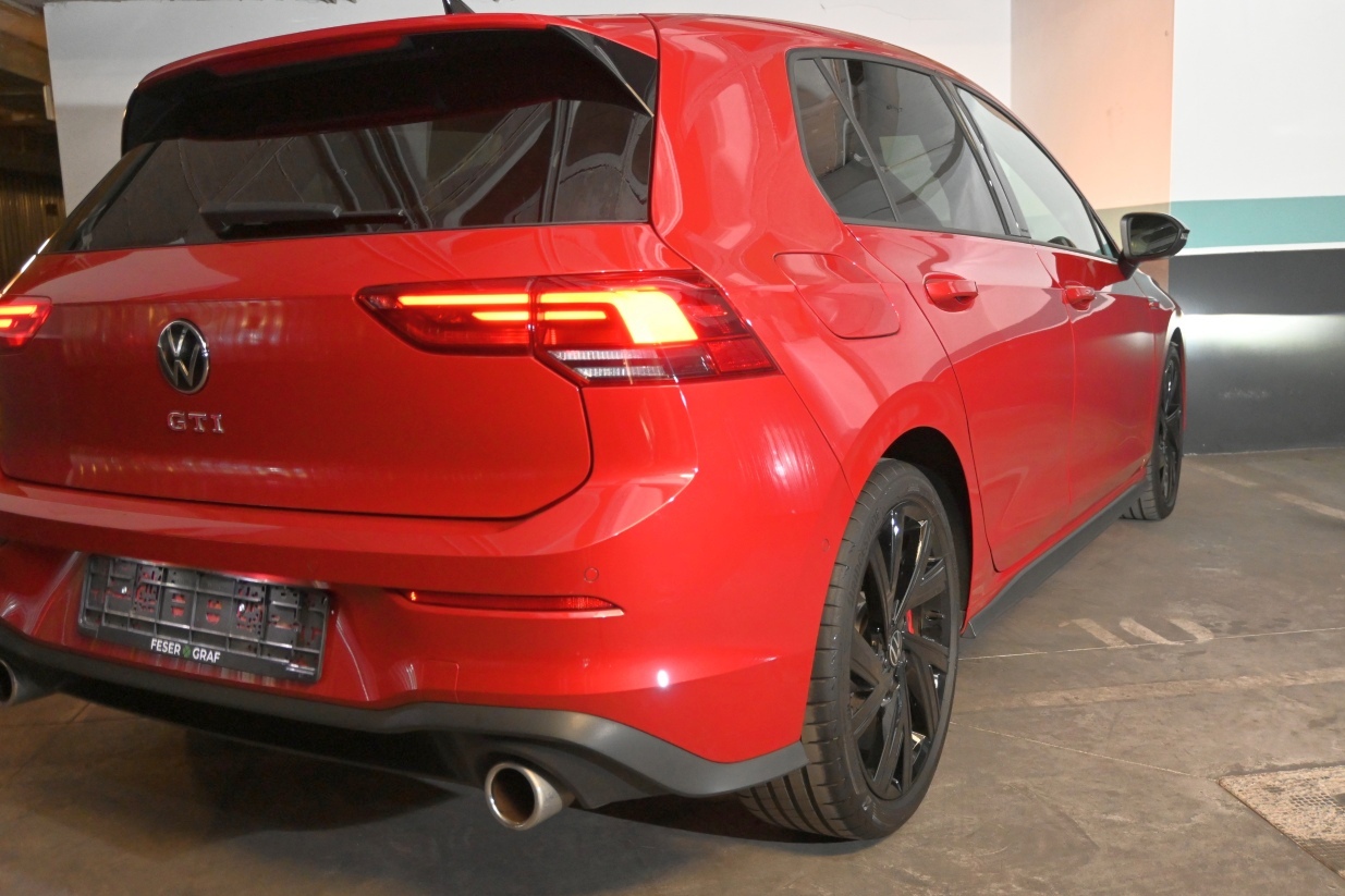 Volkswagen GOLF GTI 2,0 tsi 180kw 245cv dsg 5p 2023 19.600km Gasolina Automatico