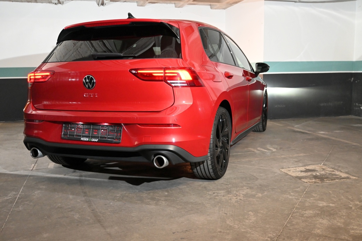 Volkswagen GOLF GTI 2,0 tsi 180kw 245cv dsg 5p 2023 19.600km Gasolina Automatico